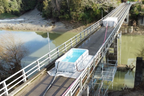 QRS uses swimming pools to help strength test Te Reinga Bridge 